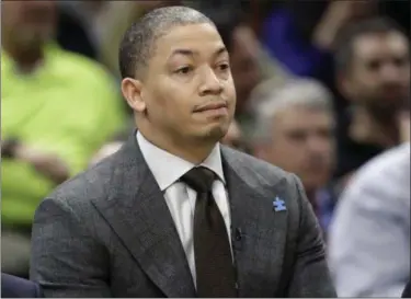  ?? TONY DEJAK — THE ASSOCIATED PRESS ?? Tyronn Lue coached for the first time since March 19 when the Cavaliers faced the Wizards on April 5 at Quicken Loans Arena.