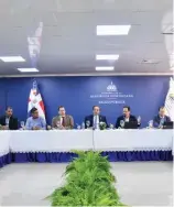  ?? F.E ?? Ministro Víctor Atallah preside el Consejo Nacional de Salud.