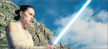  ?? Lucasfilm Ltd. ?? “THE LAST JEDI” is poised to be 2017’s biggest film. But the number of tickets sold this year could drop 4%.