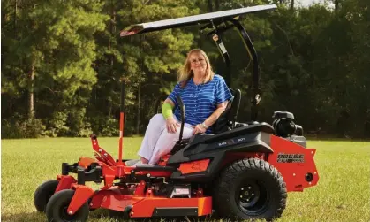  ?? ?? Peggy Jones on her mower in Texas. Photograph: Michael Starghill/The Guardian