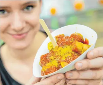  ?? FOTO: DPA ?? Eine vegane Currywurst: Agrarminis­ter Christian Schmidt will sie in Zukunft anders benennen lassen.