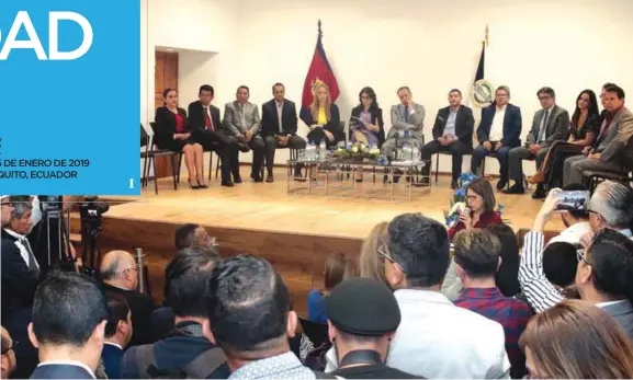  ??  ?? DIÁLOGO. ‘Un pacto para la ciudad de Quito’ reunió a 14 de los 18 candidatos a la Alcaldía de Quito.