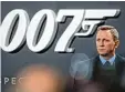  ?? Foto: Jörg Carstens, dpa ?? Daniel Craig spielt weiterhin Geheim agent James Bond.