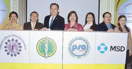  ??  ?? (From left) Maria Fatima “Girlie” Garcia-Lorenzo, president of Philippine Alliance of Patient Organizati­ons; Dr. Maximo Simbulan, past president of the Philippine College of Surgeons and founding chair of Asean Federation of Surgical Colleges; Dr....