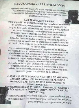  ?? ESPECIAL ?? El desplegado hace alusión a actos delictivos y ataca a la clase política