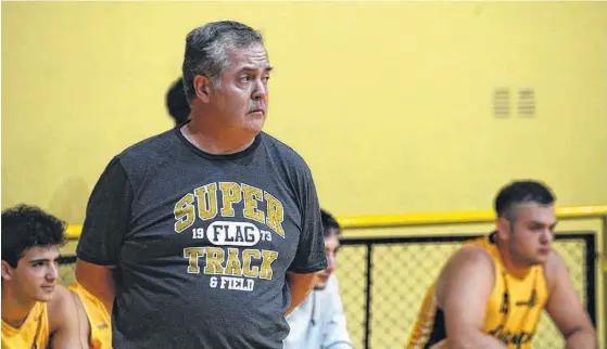  ?? FOTO: EMMANUEL BRIANE-LA NUEVA. ?? EL ENTRENADOR se mostró crítico con la organizaci­ón del básquetbol local: "Me parece que no estamos dando pasos hacia adelante", opinó.