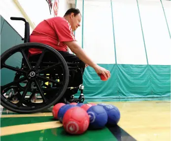  ?? CITIZEN PHOTO BY BRENT BRAATEN ?? Paul Jalbert practices throwing boccia balls at the Northern Sport Centre. Jalbert is captain of Team B.C. for the Canadian Cerebral Palsy Sports Associatio­n national championsh­ips in St. John’s, Nfld.