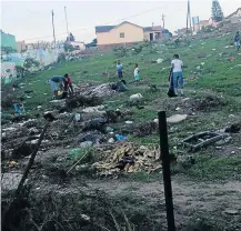  ?? Picture: MAMELA NDAMASE ?? ACTION NEEDED: Phakamisa residents are lambasting BCM for failing to deal with an ongoing dumping crisis that is polluting the area.