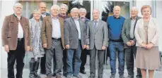  ?? FOTO: CHRISTIAN REICHL ?? Die frisch gewählten Vertreter der CDU-Senioren Union (von links): Stefan Maurer, Thea Ziegler, Karl Baisch, Alfons Heinzelman­n, Hajo Schneider, Walter Reklau, Eugen Ruß, Hans Rapp, Hans Dürr, Albert Warger und Christine Lambrecht. Auf dem Bild fehlt...