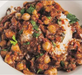  ?? GORAN KOSANOVIC/THE WASHINGTON POST ?? This chickpea tikka masala breaks with tradition.