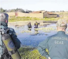  ?? ?? Los GEAS de la Guardia Civil, en una de las batidas.