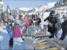  ??  ?? La communauté de communes a offert un goûter aux enfants