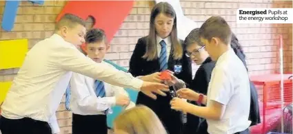  ??  ?? Energised Pupils at the energy workshop