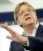  ??  ?? Guy Verhofstad­t Ex premier del Belgio, 63 anni, presidente del gruppo liberale Alde a Strasburgo: ieri ha deciso di ritirare la proposta di accordo con i 5 Stelle