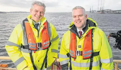  ?? Picture: Robert Perry. ?? NNG project director Matthias Haag, left, with David Webster, Forth Ports senior port manager for the ports of Dundee and Leith.