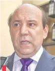  ??  ?? Bonifacio Ríos Ávalos fue destituido como ministro de Corte por la vía del juicio político en el año 2003 y pretende volver.