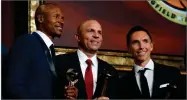  ?? AP PHOTO BY ELISE AMENDOLA ?? Ray Allen, Jason Kidd and Steve Nash, from left, pose for a photo after induction ceremonies at the Basketball Hall of Fame, Friday, in Springfiel­d, Mass.
