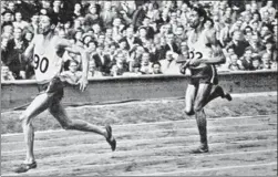  ?? PA IMAGES VIA GETTY IMAGES ?? Jamaica’s Herb Mckenley leads the men's 400m final at London 1948, followed by his countryman and eventual winner Arthur Wint.