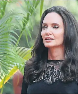  ??  ?? Angelina Jolie, el sábado por la mañana, antes de la rueda de prensa con motivo del estreno de Primero mataron a mi padre