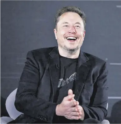  ?? Tesis rusas. TOLGA AKMEN / EFE ?? Bajo sospecha Elon Musk, creador de la red X, podría estar privilegia­ndo las -