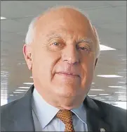  ??  ?? LIFSCHITZ. Quiere volver a presentars­e.