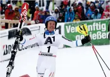  ?? Bild: Heiko Junge ?? Mattias Hargin jublar efter världscups­egern i Kitzbühel 2015.