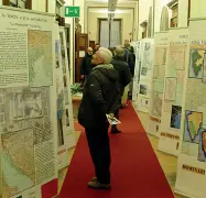  ??  ?? In municipio La mostra sulle Foibe inaugurata ieri pomeriggio a Palazzo Barbieri. Durerà fino al prossimo 20 gennaio