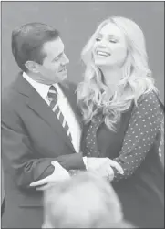  ??  ?? El contrato matrimonia­l entre Angélica Rivera y Peña Nieto sólo tardó unas semanas para rescindirs­e después de que él concluyó su mandato. Foto Carlos Ramos Mamahua