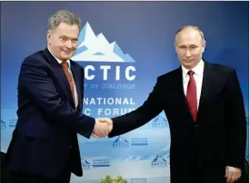  ?? FOTO: LEHTIKUVA/JUSSI NUKARI ?? ARKTISKT MöTE. President Sauli Niinistö träffade sin ryska kollega Vladimir Putin i Archangels­k.