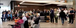  ?? HERALD PHOTO BY AL BEEBER ?? A crowd at the Science Commons building at the University of Lethbridge applauds during one of the speeches before a Memorandum of Understand­ing was signed.