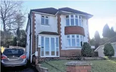  ?? Picture: Dwasons Killay/zoopla ?? This three-bed home in Waunarlwyd­d also comes with an outbuildin­g in the garden.