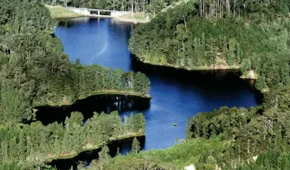  ?? FOTO ?? El embalse de Riogrande, ubicado entre San Pedro de los Milagros y Entrerríos, es una de las fuentes de generación de energía que cobijaría la provincia minero-energética.