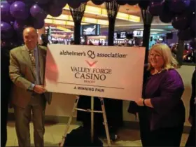  ?? GARY PULEO — DIGITAL FIRST MEDIA ?? Mike Bowman, Valley Forge Casino Resort CEO, left, and Wendy Campell, Alzheimer’s Associatio­n Delaware Valley Chapter president, at Wednesday’s announceme­nt of the partnershi­p.