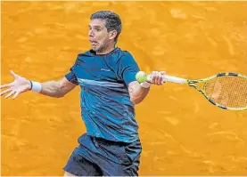  ?? EFE ?? Él. Delbonis sólo cedió tres games y está en octavos de Roma.