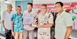  ?? Photo: Waisea Nasokia ?? From left: Treasurer Anil Singh, Board Member Salesh Chand, President Daya Mudaliar, Minister for Tourism Faiyaz Koya and Executive Board Secretary Anukesh Singh with their award in Sabeto.