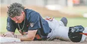  ?? NATI HARNIK/ASSOCIATED PRESS ?? Oregon State’s Cadyn Grenier reacts after being picked off in the eighth inning.