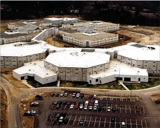  ?? AJC FILE PHOTO ?? Cobb County Sheriff Neil Warren and his department have come under fire after seven Cobb County Adult Detention Center inmates died while in custody during the past 12 months. A sheriff’s spokesman confirmed the facility was placed on lockdown from Sept. 27 to Oct. 25.