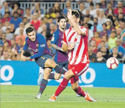  ?? FOTO: PEP MORATA ?? Philippe Coutinho estuvo a punto de marcar el gol de la victoria ante el Girona con esta rosca con la derecha