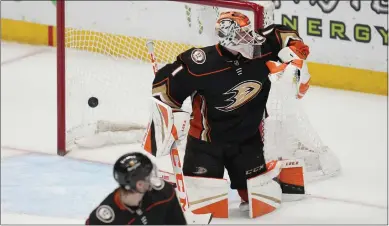  ?? ASHLEY LANDIS — THE ASSOCIATED PRESS ?? Ducks goaltender Lukas Dostal allows a goal by Buffalo's Casey Mittelstad­t during the second period of Wednesday's game.