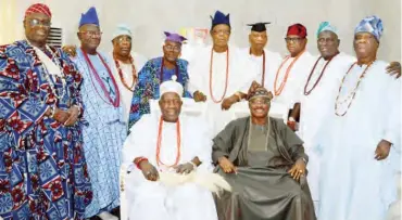  ??  ?? L-R: Olubadan of Ibadanland, Oba Saliu Adetunji; Oyo State Governor, Senator Abiola Ajimobi (seated); and members of the Olubadan-in-council, during a meeting with the governor, where the council members endorsed the proposed Olubadan chieftainc­y law...