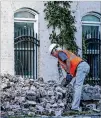  ?? JOHN SPINK / JSPINK@AJC.COM ?? The building where Fiddlin’ John Carson recorded the first country music hit in 1923 is being demolished to make way for a hotel.