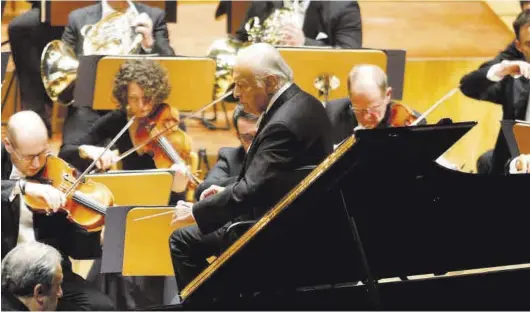  ?? MIGUEL ÁNGEL GRACIA ?? Zubin Mehta dirigió a la Filarmónic­a de Munich en uno de los momentos más esperados de la Temporada de Grandes Conciertos del Auditorio de Zaragoza.