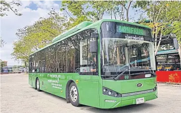  ?? ?? An electric bus developed by EA. The company delivered 100 of the vehicles to bus operators last year.