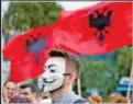  ??  ?? PRESENCIA. La máscara de Guy Fawkes se ha visto en las protestas por el asesinato de George Floyd.