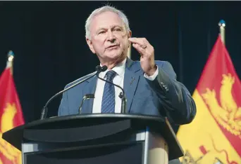  ?? ?? Blaine Higgs estime qu’il est «décevant» qu’Ottawa enregistre un budget déficitair­e tout en continuant à augmenter ses dépenses. - La Presse Canadienne: Stephen MacGillivr­ay