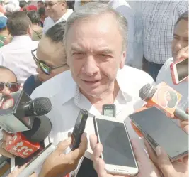  ??  ?? El secretario general de Gobierno, Carlos Aysa resaltó los resultados que se tienen tras la instalació­n de las cámaras de videovigil­ancia.