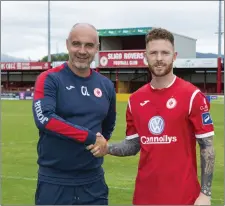  ??  ?? Sligo Rovers manager Ger Lyttle with new signing Lee Lynch.