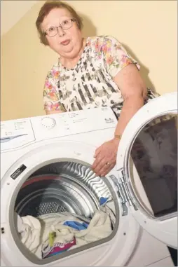  ?? Picture: Barry Goodwin FM4221819 Buy pictures from kentonline.co.uk ?? Jenny Blunt with the tumble dryer