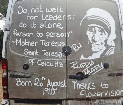  ??  ?? Inspiring message: A tribute to Saint Teresa of Calcutta, who worked with the poor in India