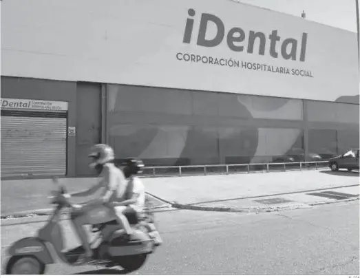  ?? EL DÍA ?? Fachada de la clínica iDental en el polígono de la Torrecilla.